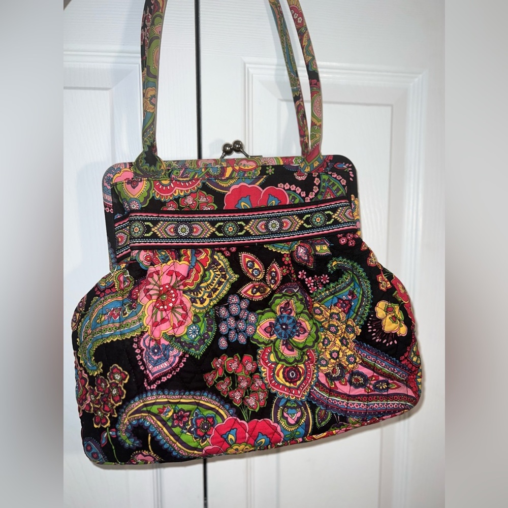 BEAUTIFUL LIKE NEW Vera Bradley Purse